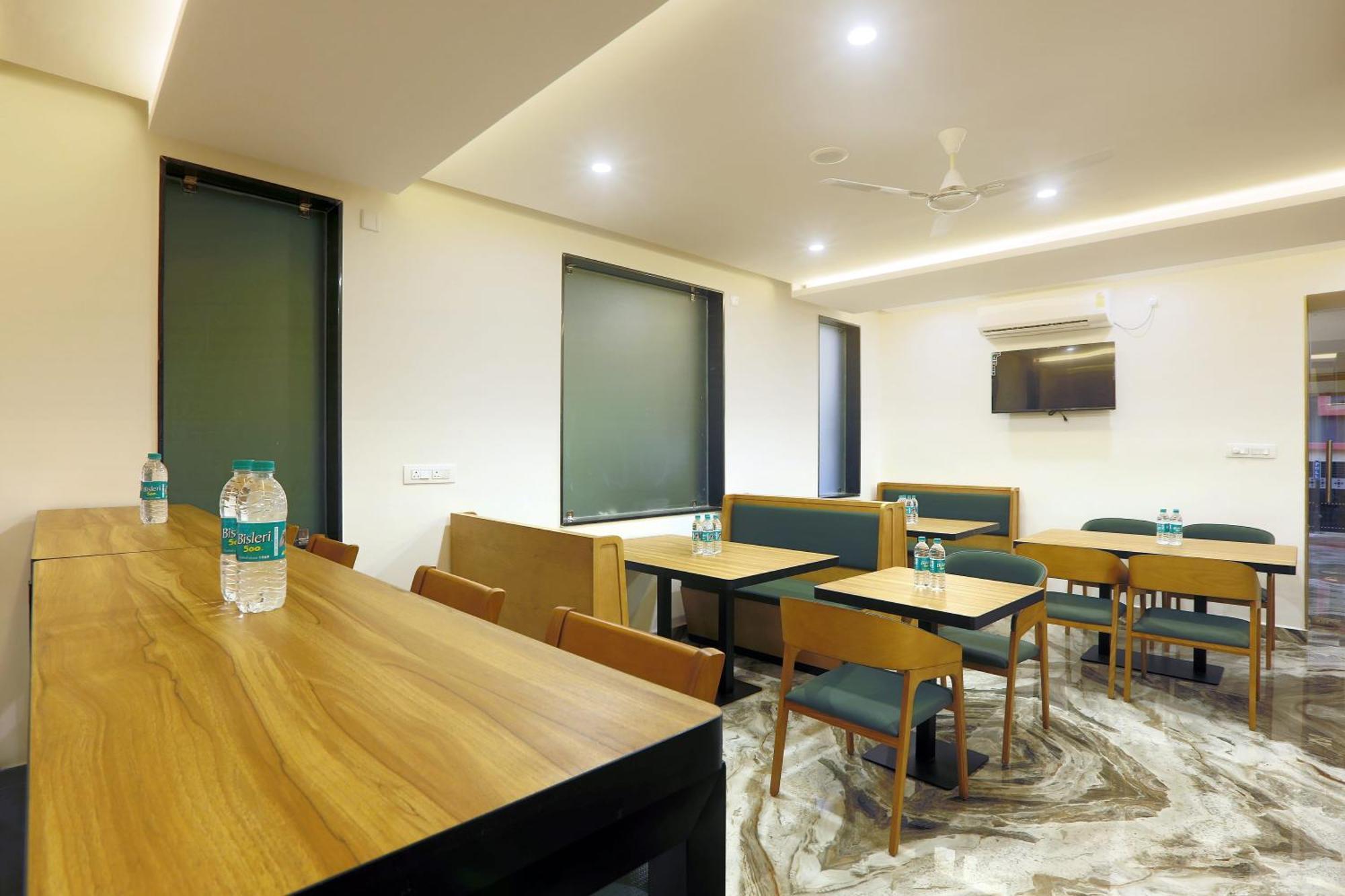 Hotel Sterling Plaza- Bangalore International Airport Dod Jala Экстерьер фото