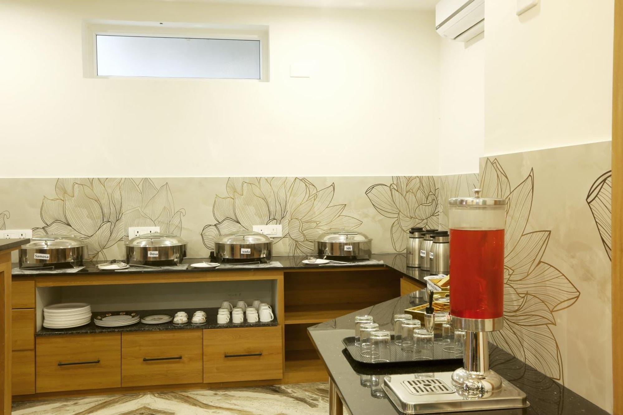 Hotel Sterling Plaza- Bangalore International Airport Dod Jala Экстерьер фото