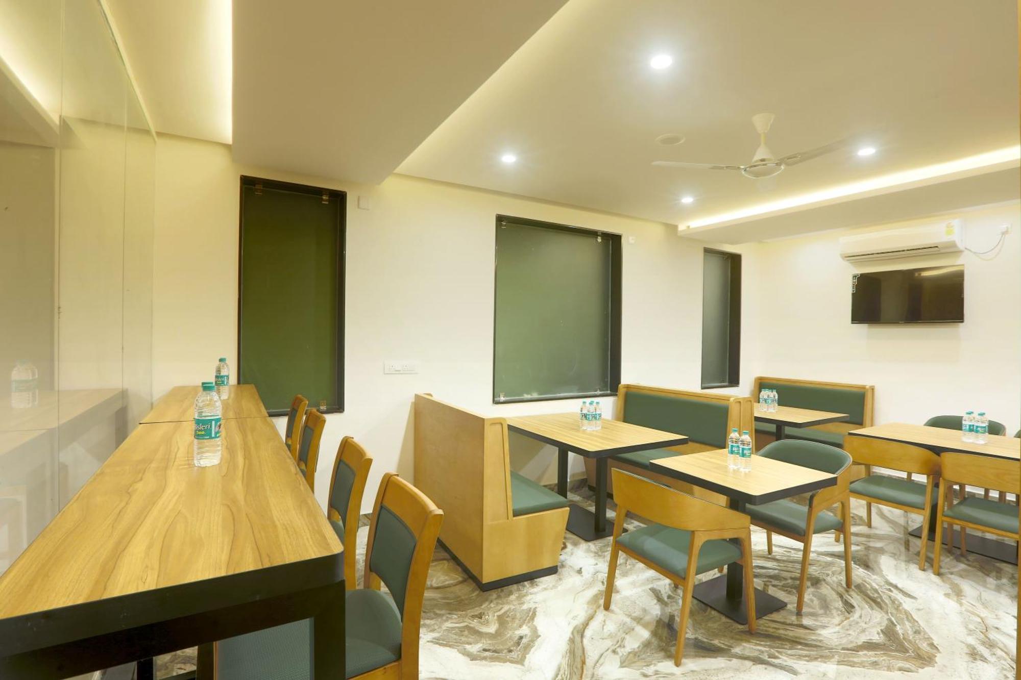 Hotel Sterling Plaza- Bangalore International Airport Dod Jala Экстерьер фото