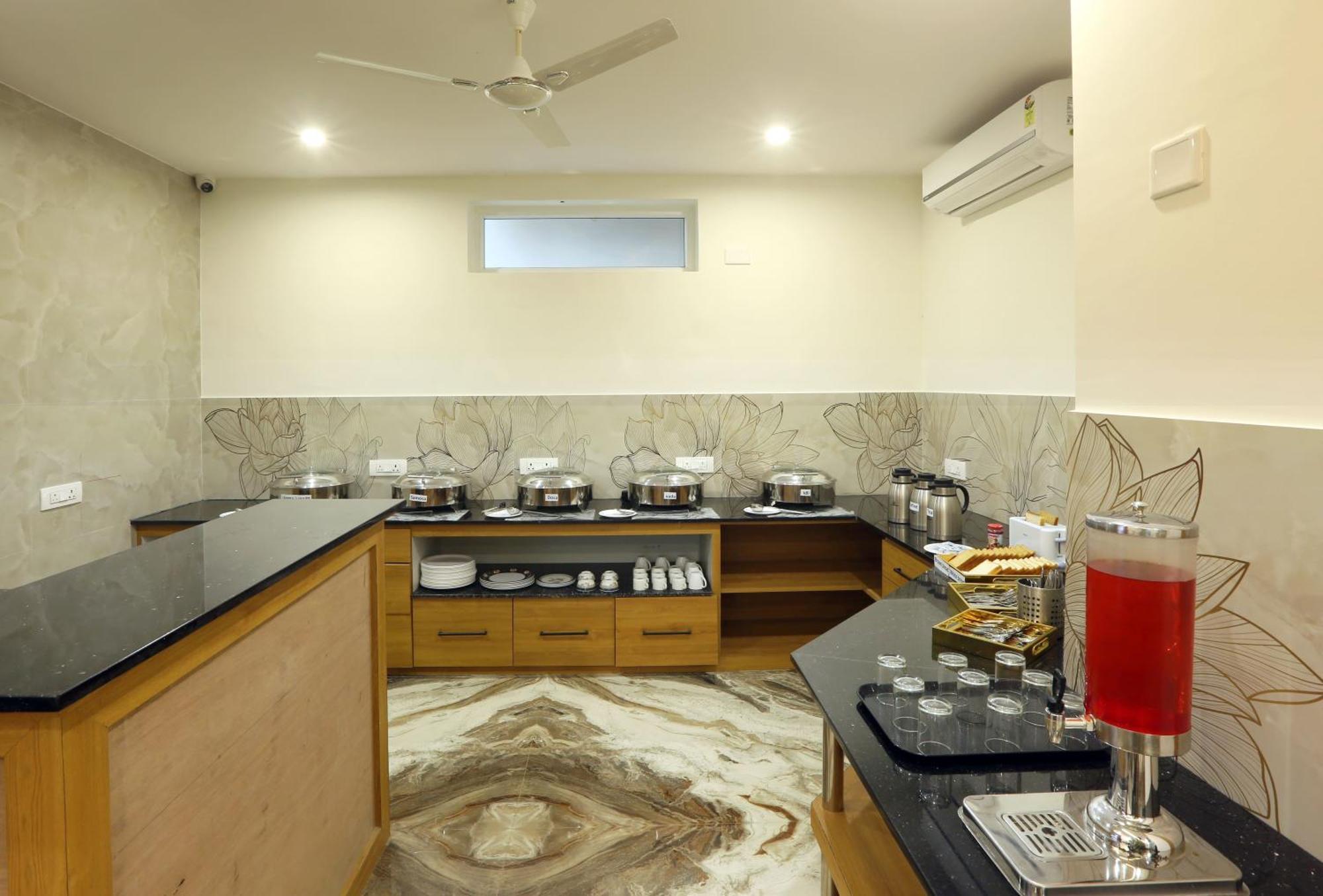Hotel Sterling Plaza- Bangalore International Airport Dod Jala Экстерьер фото