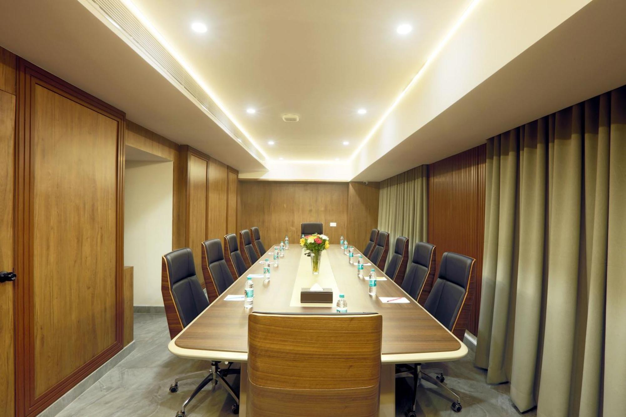 Hotel Sterling Plaza- Bangalore International Airport Dod Jala Экстерьер фото