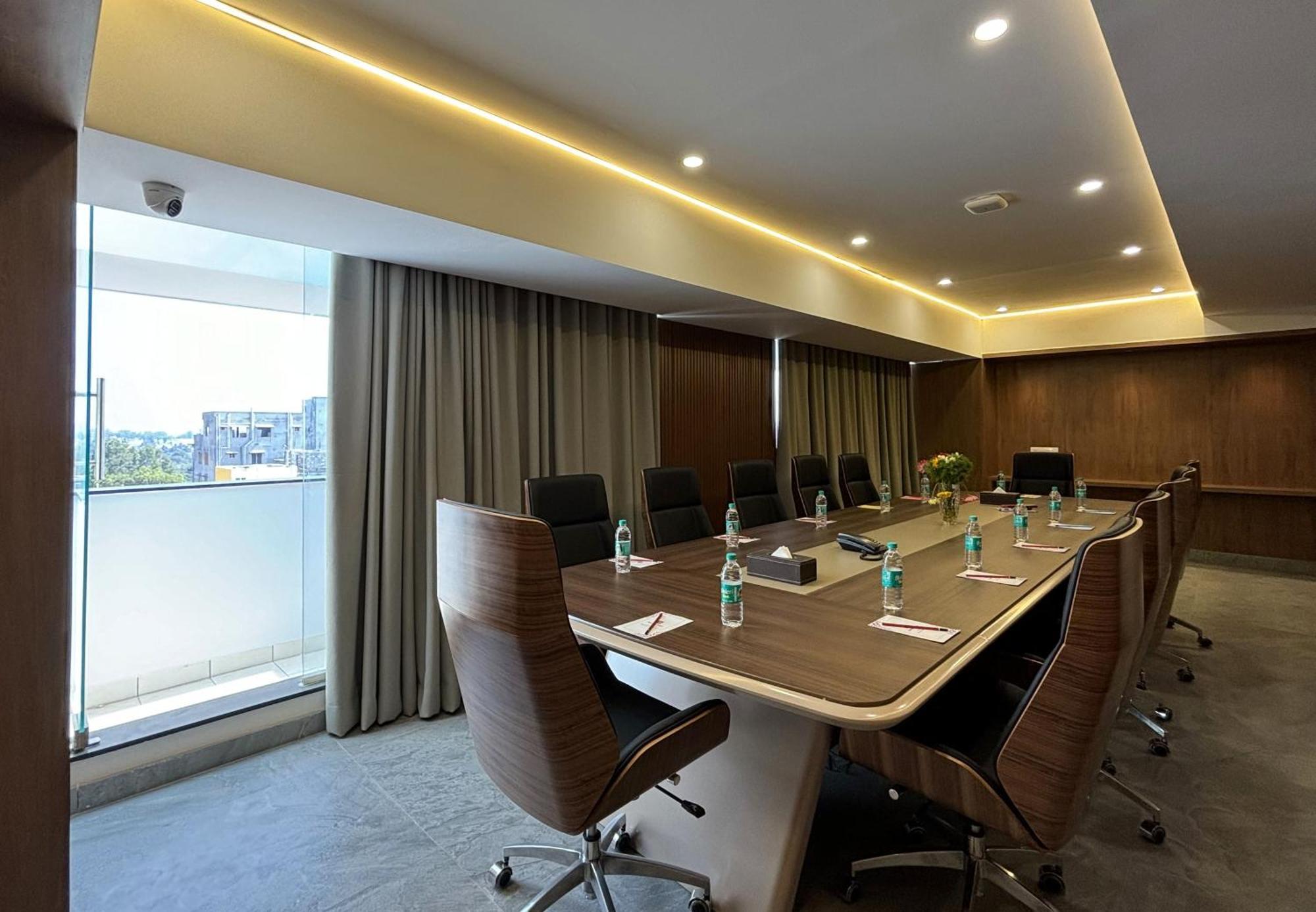 Hotel Sterling Plaza- Bangalore International Airport Dod Jala Экстерьер фото