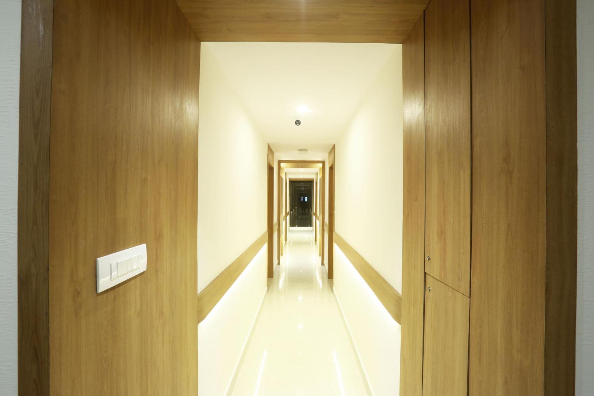 Hotel Sterling Plaza- Bangalore International Airport Dod Jala Экстерьер фото